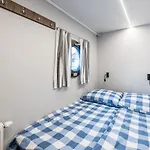 Na Wodzie Topiko Czarter Przy Ognisty Ptak Apartment *