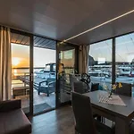 Apartment Na Wodzie Topiko Czarter Przy Ognisty Ptak Ogonki
