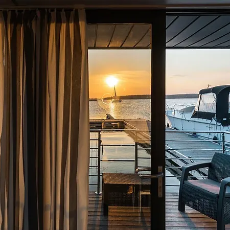 Na Wodzie Topiko Czarter Przy Ognisty Ptak Apartment Ogonki