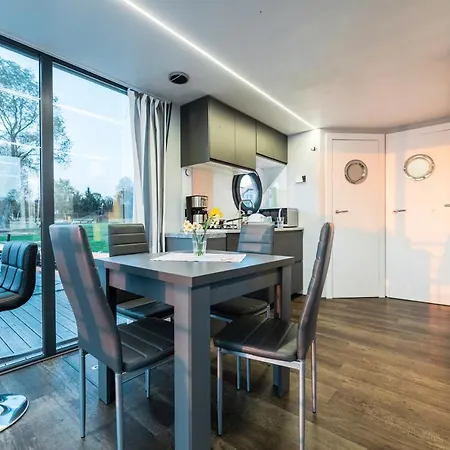 Apartment Na Wodzie Topiko Czarter Przy Ognisty Ptak *