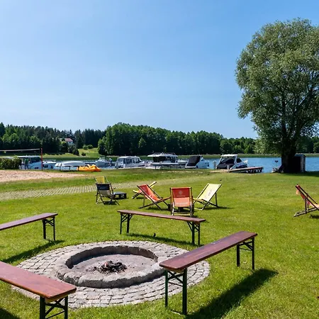 Apartment Na Wodzie Topiko Czarter Przy Ognisty Ptak Ogonki